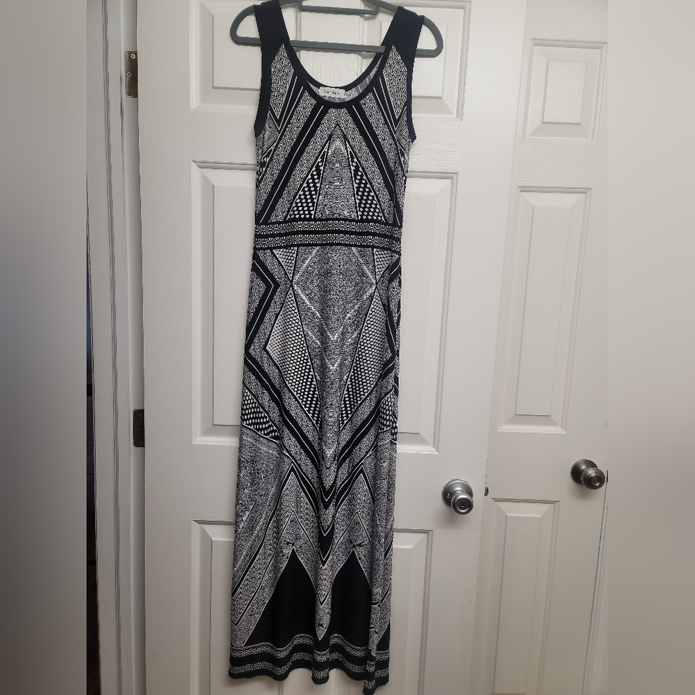 Calvin Klein NWOT sleeveless maxi dress black & white geometric size S or M